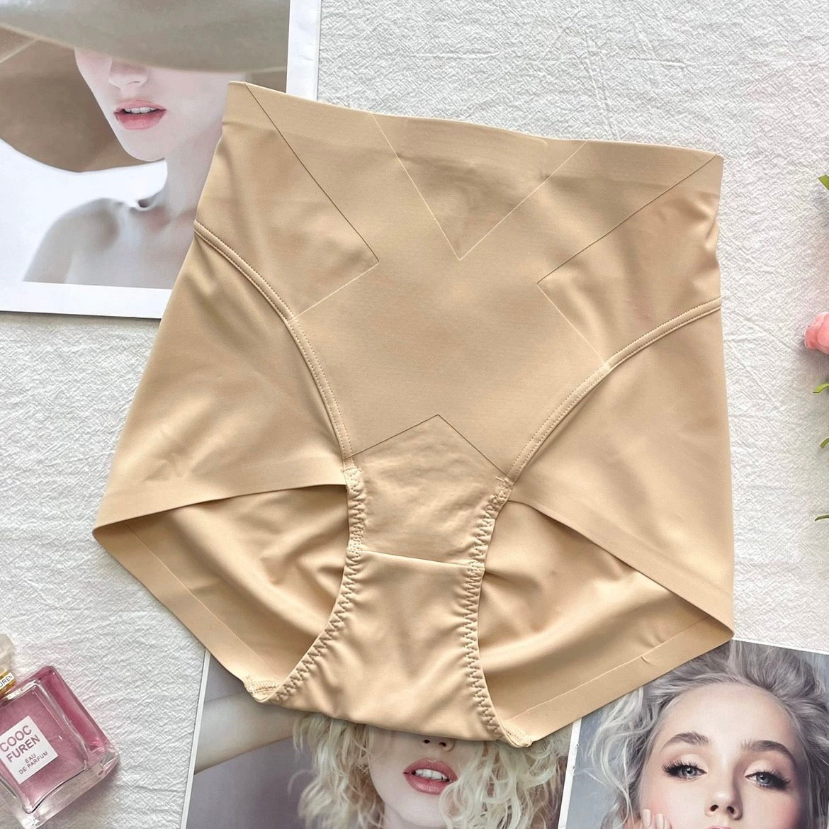 素面無痕中腰塑身內褲 兩色 M~2XL
