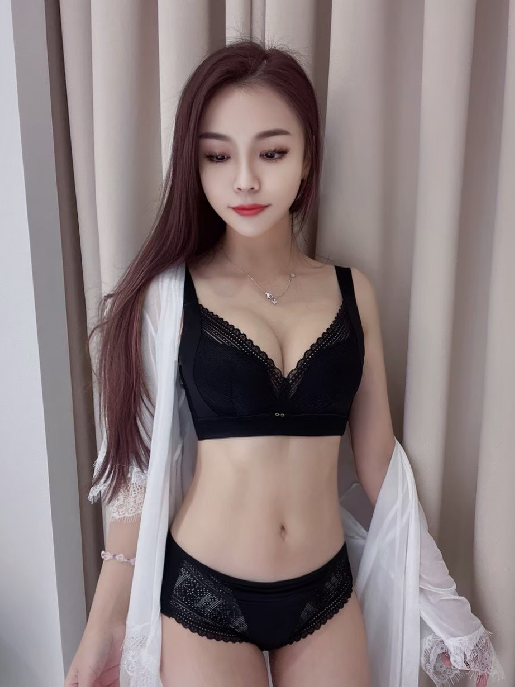 映柔 優雅集中包副乳內衣 CD杯 性感黑