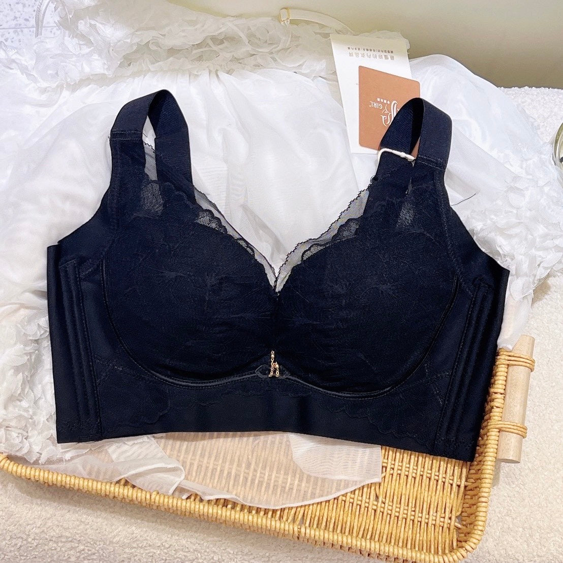 【荷夏】 無鋼圈夏季優惠集中調整型內衣 CD杯 性感黑