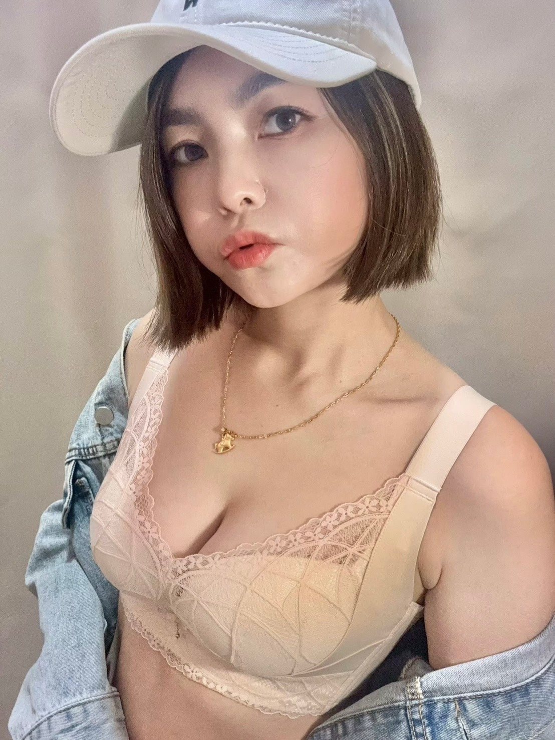 梨香 售完不補包副乳內衣 AB杯 淡粉色